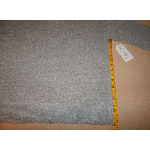 Women's Time And Tru V Neck Sequin Sweater GRAY Pullover Size XL (16-18) NWT - Picture 4 of 16